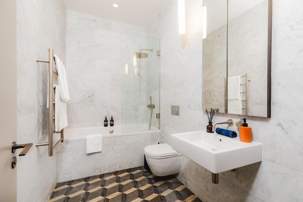 Апартаменты Joker! Off Oxford St! 3bed 3bath Luxxe Hideaway For Stylish Families And Couples *
